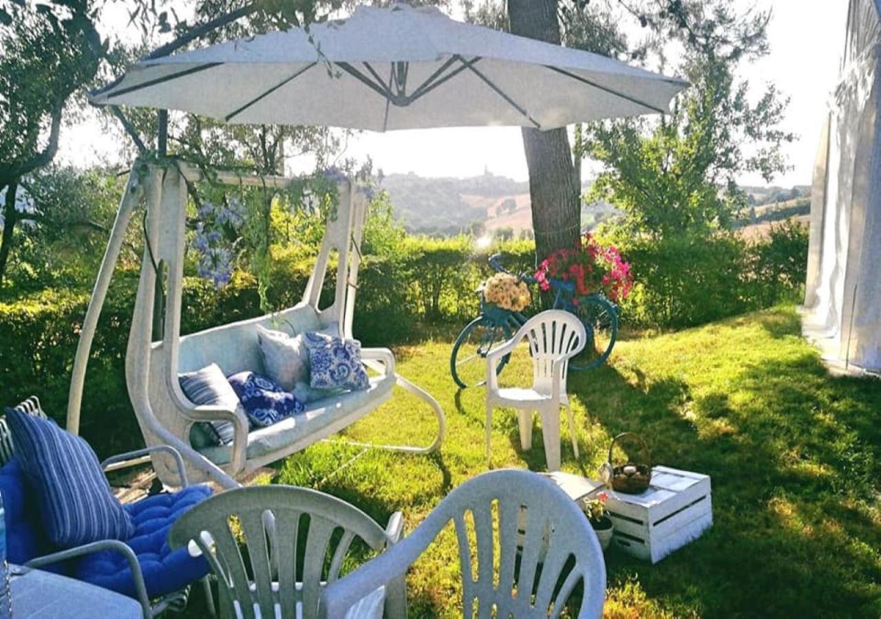 Il Melo Rosa Bed & Breakfast San Costanzo Exterior photo